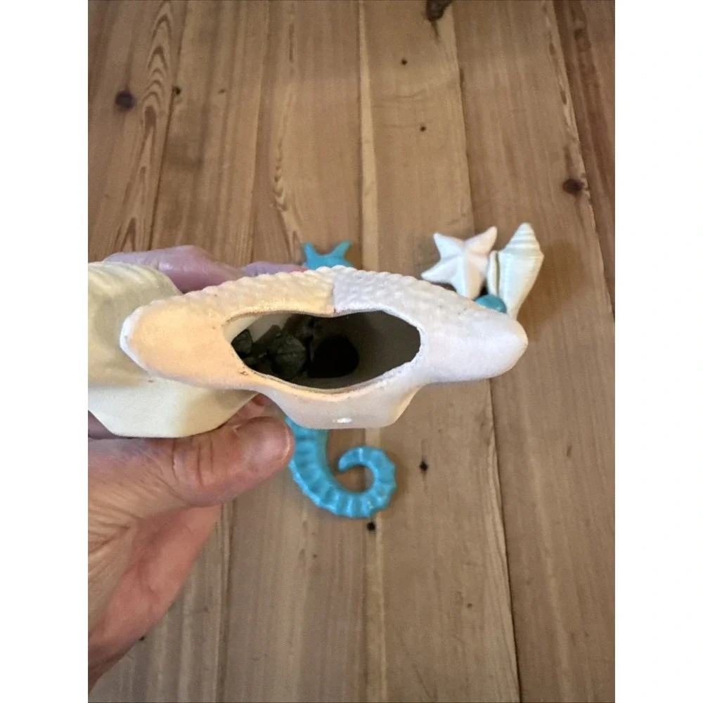 Vtg Hand painted Ceramic Seahorse Wall Hanger Nautical 2 Shell Wall Pockets Set